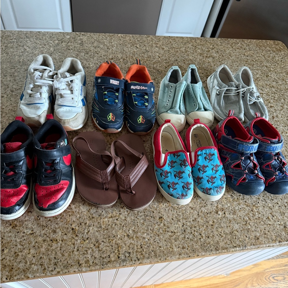 Boys Shoe/sneaker size 11t bundle